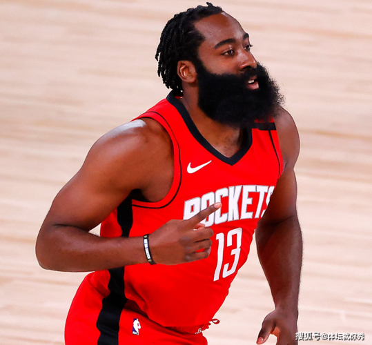 张佳玮:火箭拿首胜靠防守反击 拉开空间