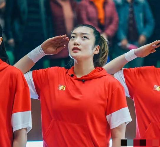 离冬奥会开幕还有100天!李梦:不同的赛场 同样的拼搏