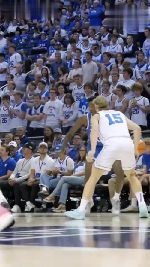 状元热门首秀~迪班萨展现身体素质18中9砍21分6板 罚球拉垮了7中2