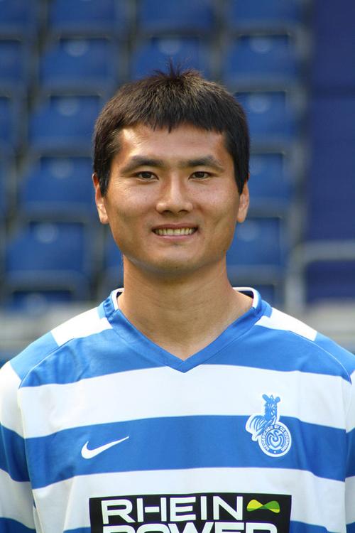 媒体人谈邵佳一执教国足：面临人情世故问题+舆论固有印象