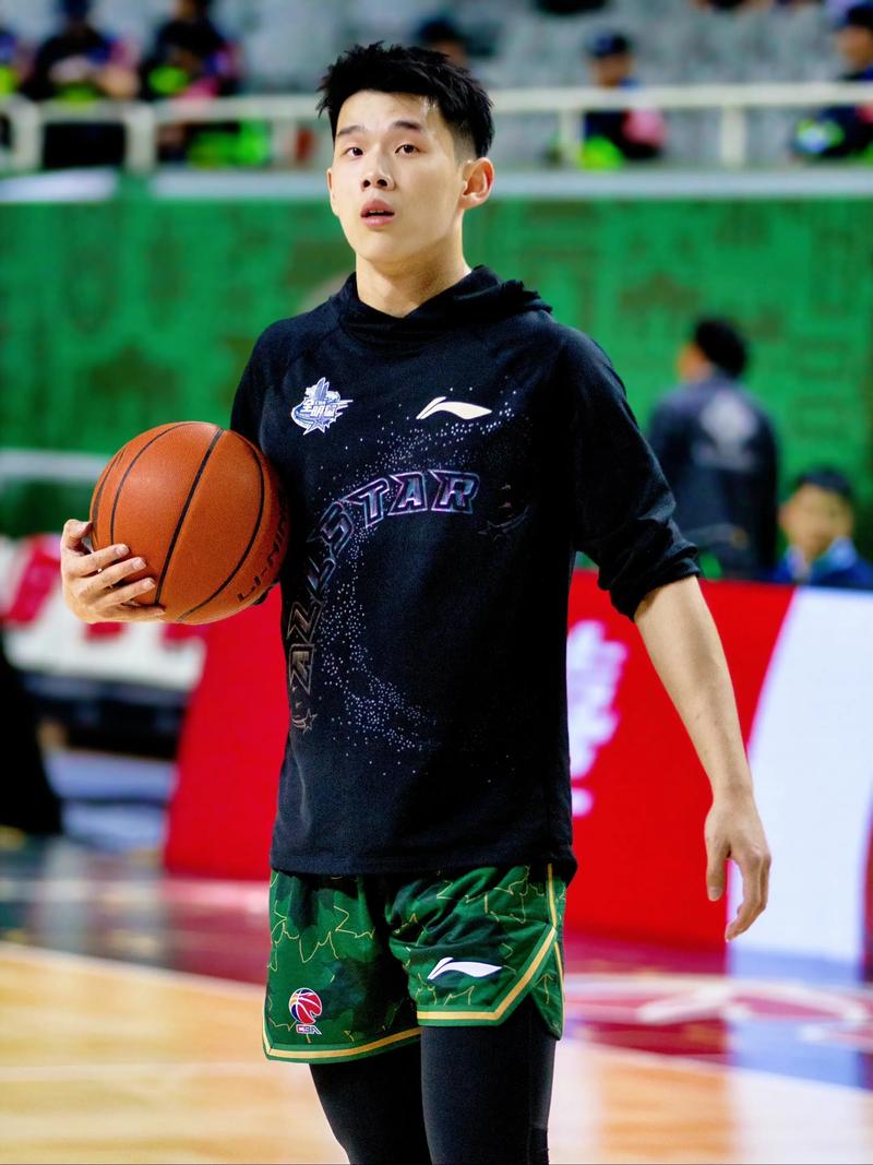 媒体人:连最拿手的投篮都不及预期 林葳需要正视身体对抗的差距